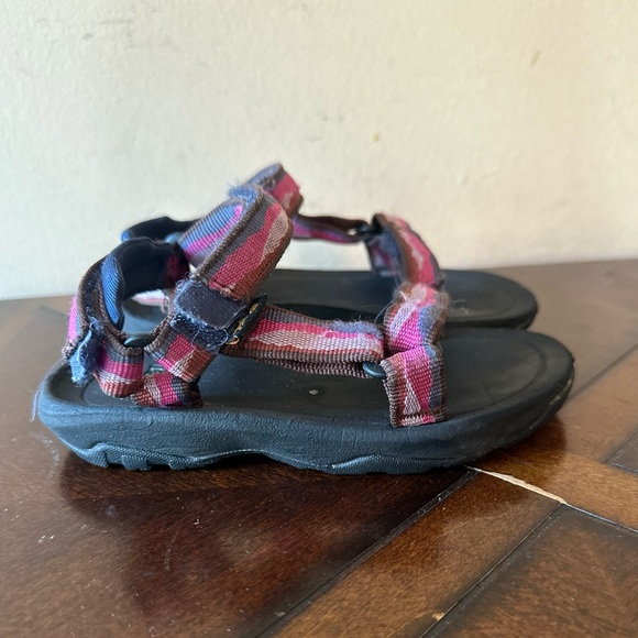 Teva Kids Hurricane XLT 2 Sandals Vista Blue Indigo Size 6 Unisex Outdoor - Picture 3 of 14